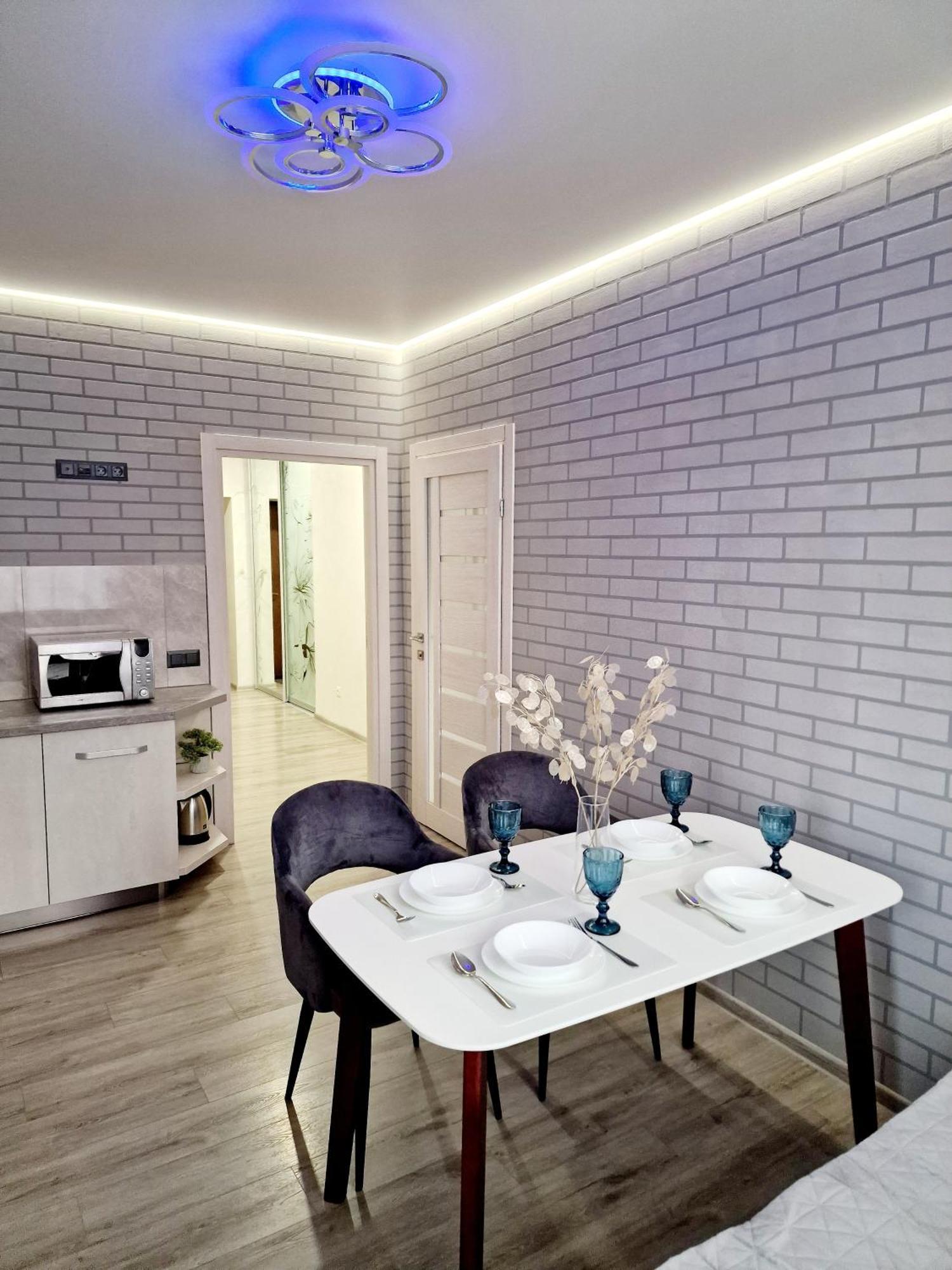 Apartament On Chornovola, 40 Жк "Варварівка" Lutsʼk Exterior foto